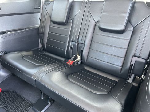 Used 2019 Volkswagen Atlas SEL Premium image 18