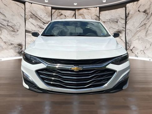 Used 2020 Chevrolet Malibu LS image 2