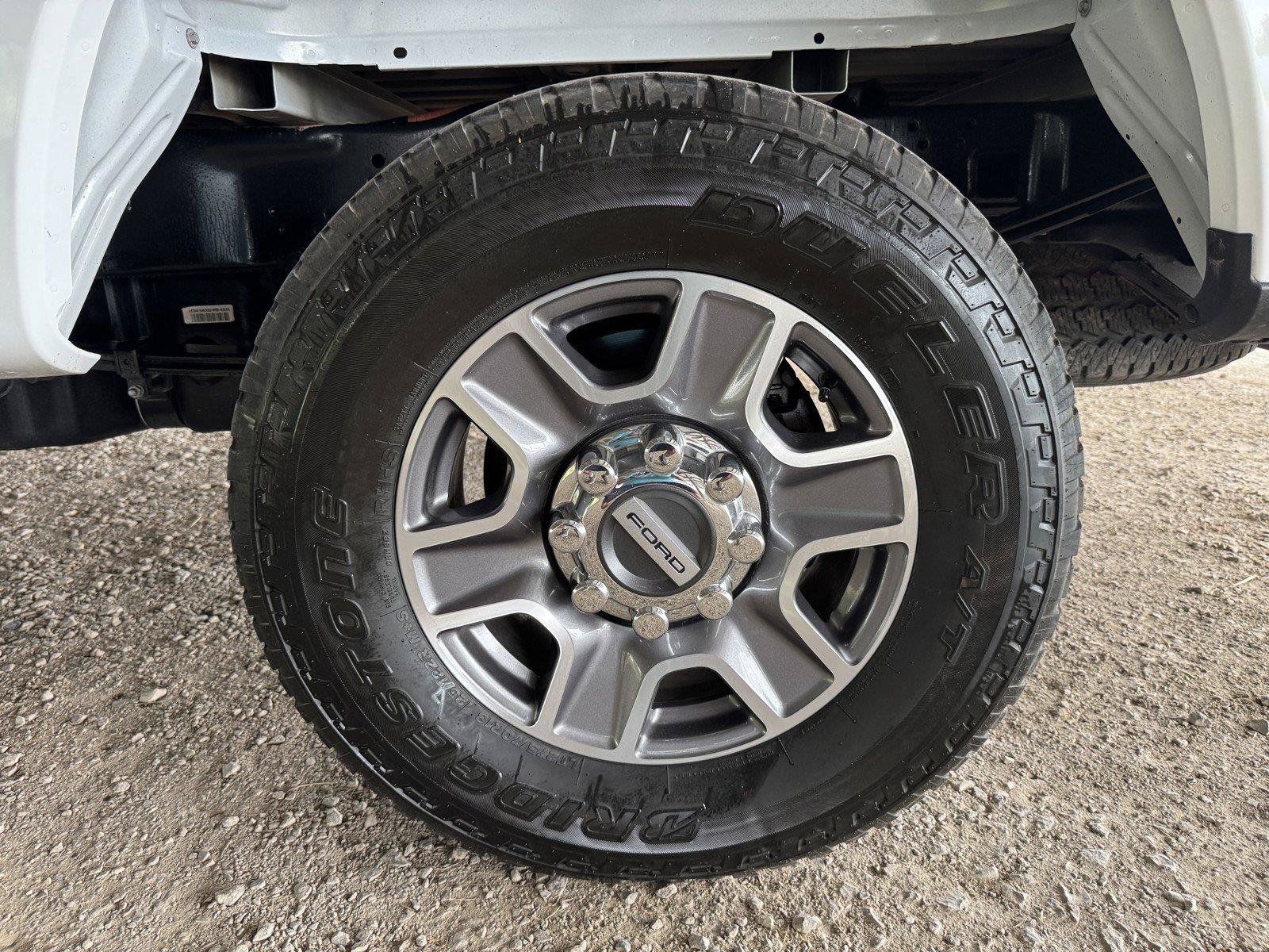 Used 2025 Ford F250 Lariat AWD/4WD image 42