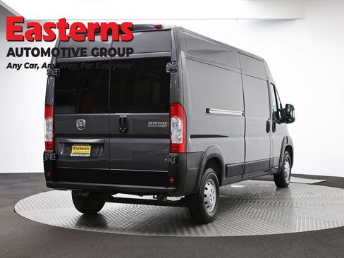 Used 2023 RAM ProMaster 2500 FWD image 4