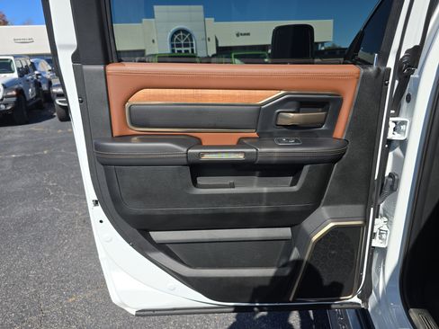 Used 2023 RAM 3500 Limited image 14