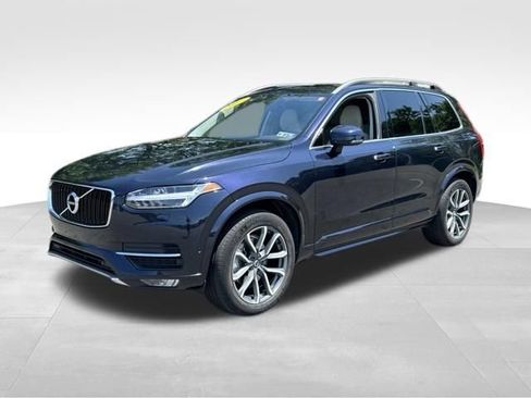Used 2017 Volvo XC90 T6 Momentum w/ Convenience Package AWD/4WD image 1