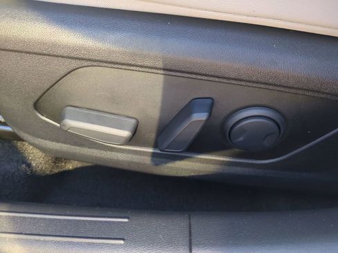 New 2026 Hyundai Elantra Limited image 21