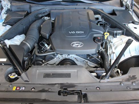 Used 2016 Hyundai Genesis 3.8 w/ Option Group 02 RWD image 35