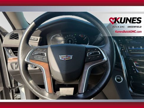 Used 2016 Cadillac Escalade Luxury AWD/4WD image 27