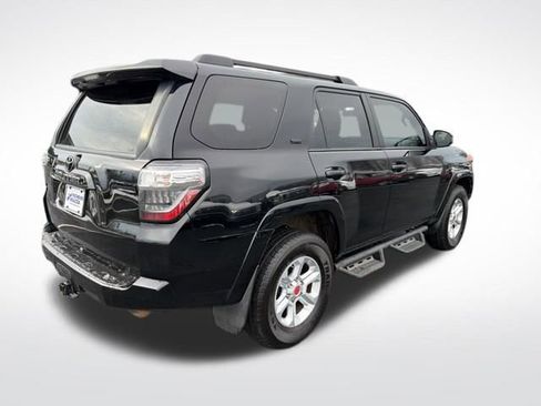 Used 2018 Toyota 4Runner 4WD image 6