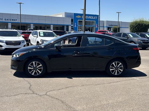 Used 2024 Nissan Versa SV FWD image 2