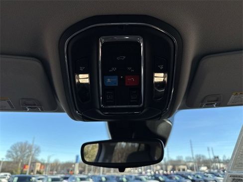 Used 2023 Jeep Grand Cherokee Laredo w/ Luxury Tech Group I image 24