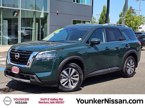 Used 2024 Nissan Pathfinder SL AWD/4WD image 1
