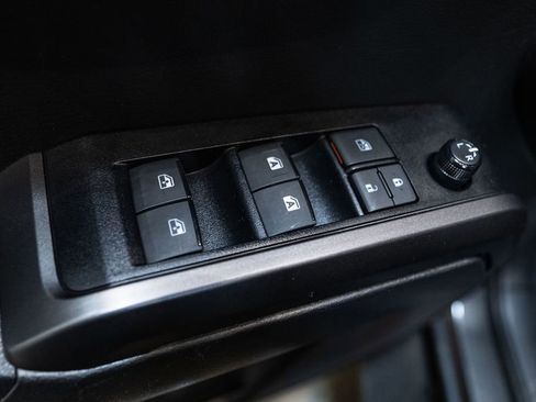 Certified 2023 Toyota Tacoma TRD Off-Road image 17