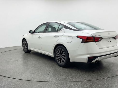 Used 2025 Nissan Altima 2.5 SV image 6