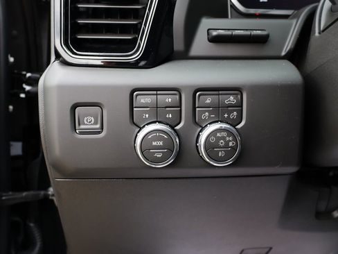 New 2026 GMC Sierra 3500 AT4 AWD/4WD image 13