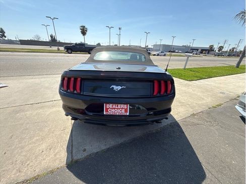 Used 2023 Ford Mustang Premium RWD image 6