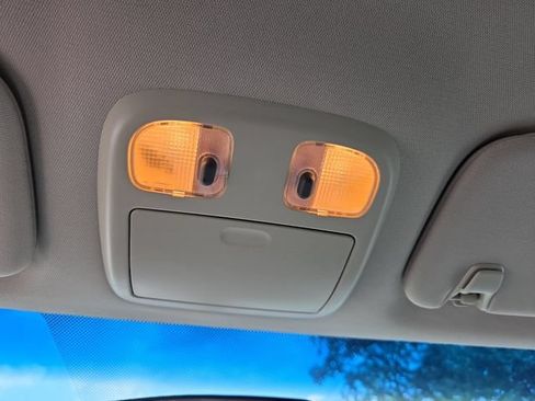 Used 2010 Ford Fusion SE FWD image 27