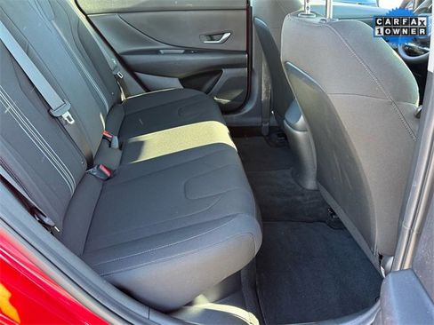 Used 2023 Hyundai Elantra Blue image 12