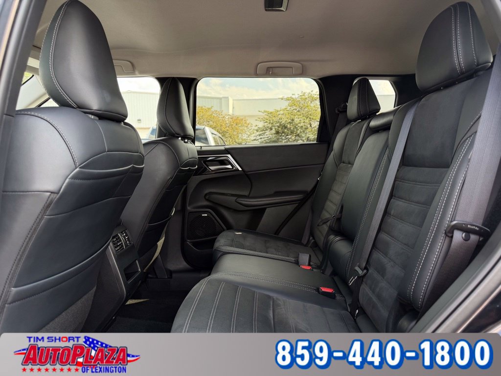 Used 2025 Mitsubishi Outlander SE AWD/4WD image 32