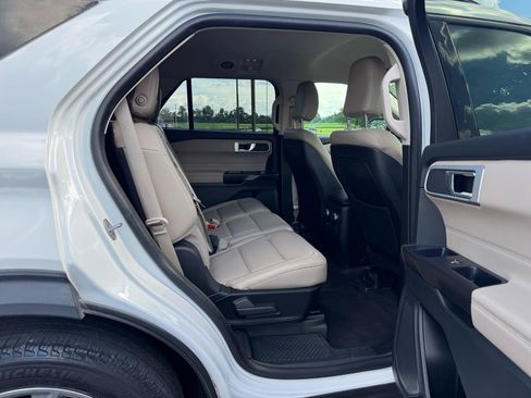 Used 2020 Ford Explorer XLT w/ Equipment Group 202A AWD/4WD image 20