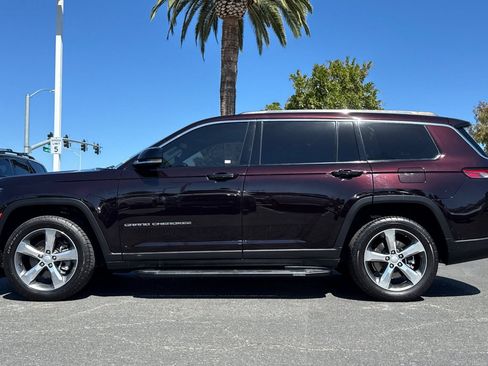 Used 2022 Jeep Grand Cherokee L Limited RWD image 8