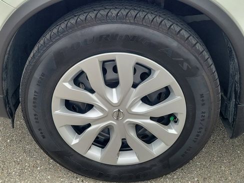 Used 2016 Nissan Rogue S w/ Appearance Package image 11