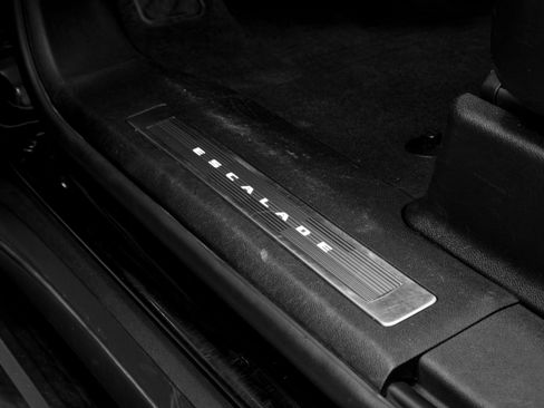 Used 2022 Cadillac Escalade Sport Platinum image 50