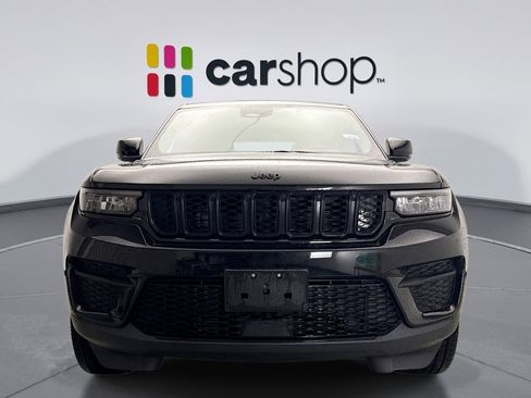 Used 2023 Jeep Grand Cherokee Altitude image 8