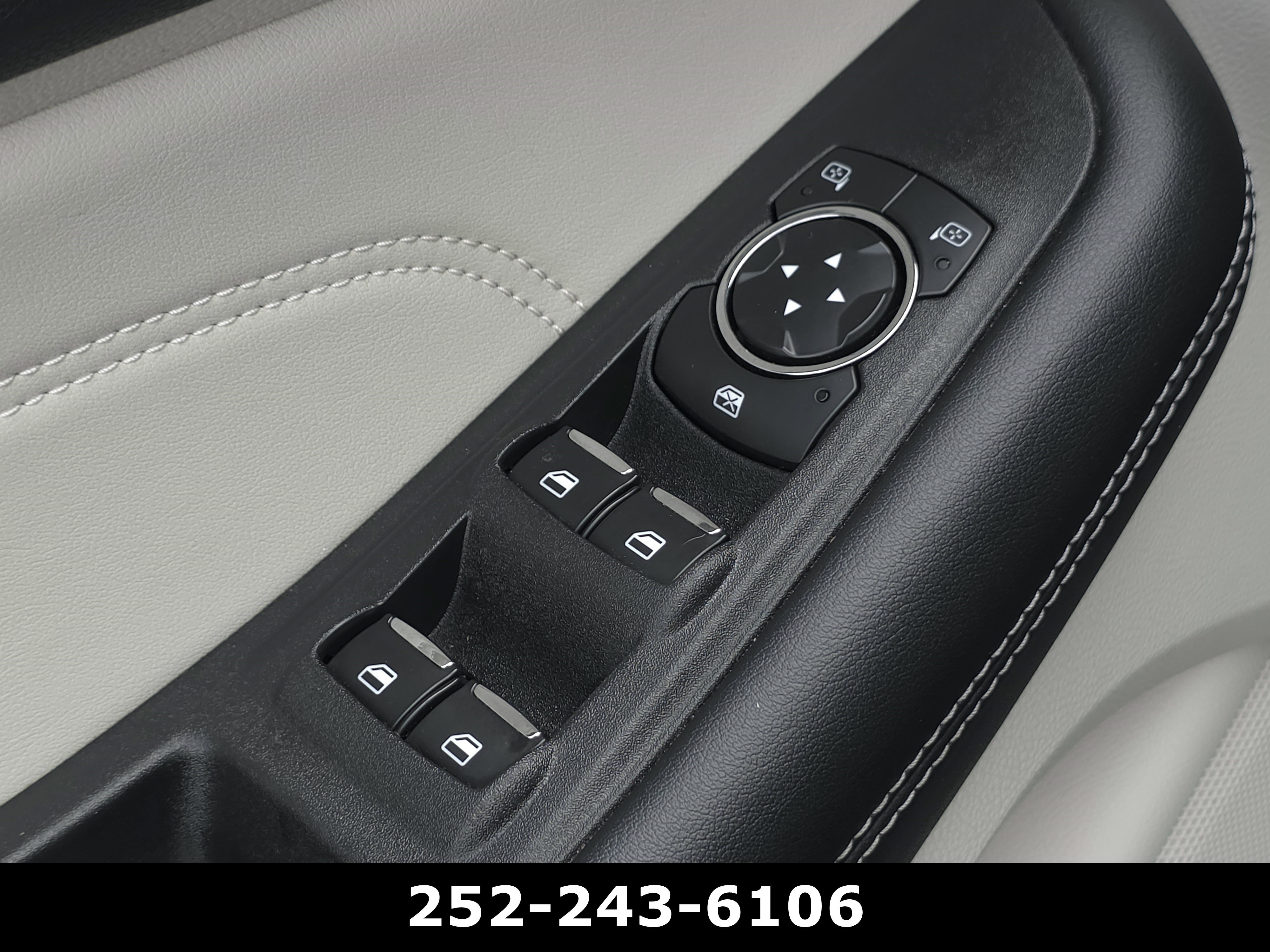 Used 2024 Ford Edge Titanium AWD/4WD image 24