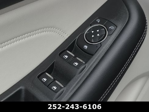 Used 2024 Ford Edge Titanium AWD/4WD image 24