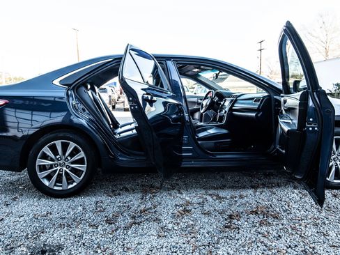 Used 2015 Toyota Camry XLE image 15