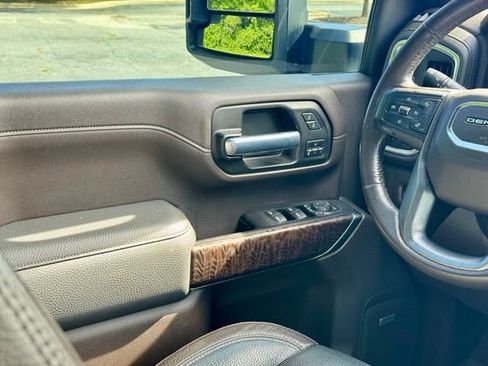 Used 2020 GMC Sierra 2500 Denali w/ Denali Ultimate Package AWD/4WD image 21
