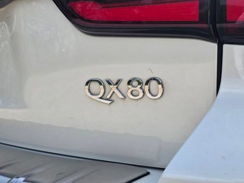 Used 2023 INFINITI QX80 Sensory w/ All-Season Package AWD/4WD image 35