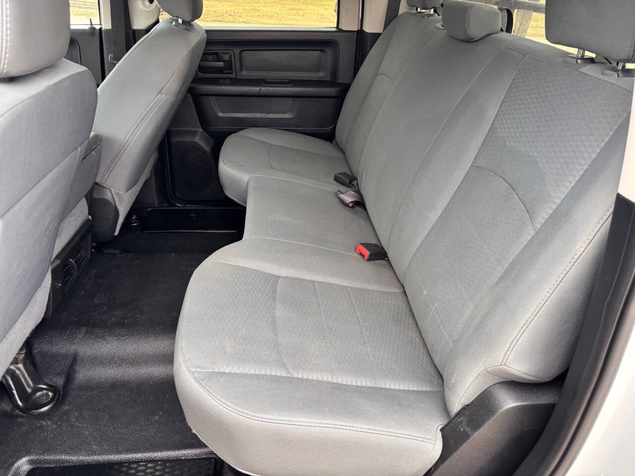 Used 2017 RAM 2500 Tradesman w/ Chrome Appearance Group AWD/4WD image 13