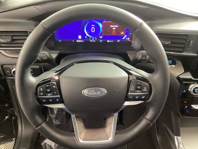 Used 2023 Ford Explorer Platinum w/ Technology Package