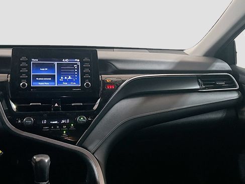 Used 2024 Toyota Camry SE FWD image 19