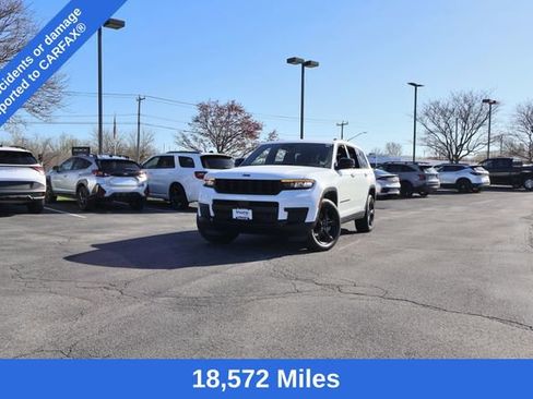 Used 2023 Jeep Grand Cherokee L Laredo AWD/4WD image 2