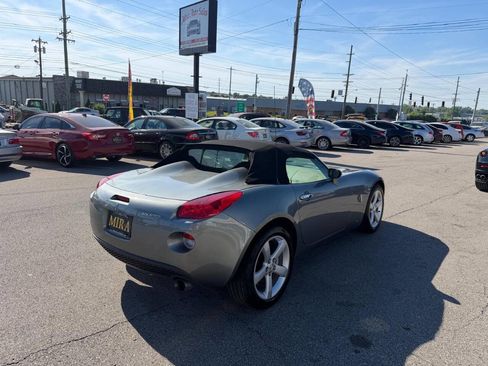 Used 2006 Pontiac Solstice Convertible w/ Premium Package RWD image 6