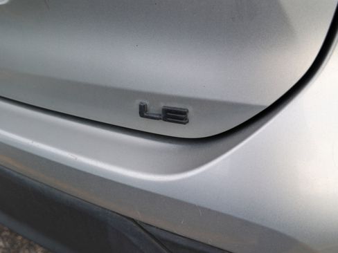 Used 2023 Toyota Highlander LE FWD image 11
