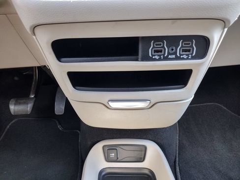 Used 2023 Chrysler Voyager LX FWD image 29