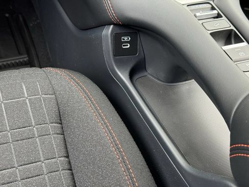 Used 2027 Honda HR-V Sport image 19