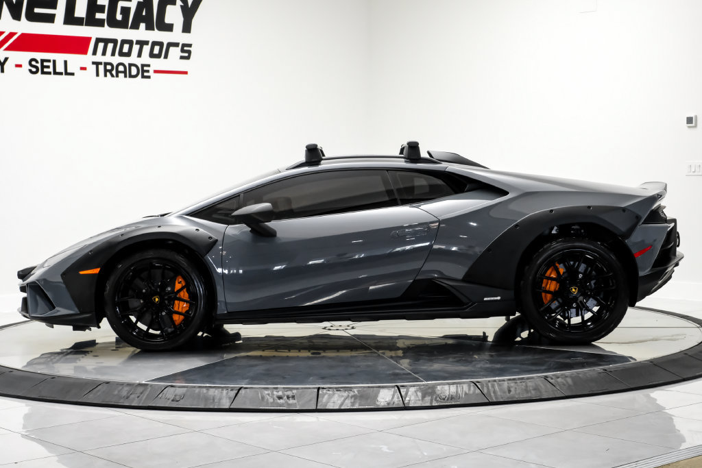 Used 2024 Lamborghini Huracan Sterrato AWD/4WD image 12