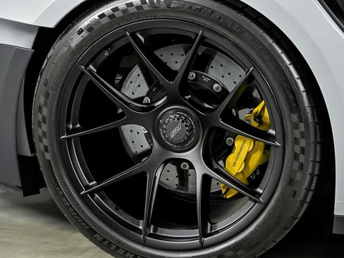Used 2024 Porsche 911 GT3 RS RWD image 11