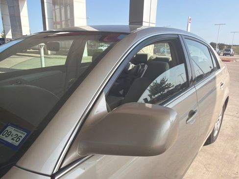 Used 2008 Toyota Avalon XL FWD image 4