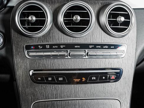 Used 2022 Mercedes-Benz GLC 300 image 22
