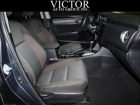 Used 2019 Toyota Corolla LE image 28