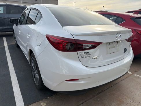 Used 2018 MAZDA MAZDA3 Touring image 4