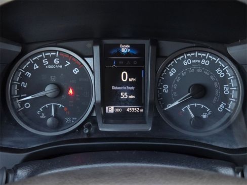 Used 2021 Toyota Tacoma TRD Off-Road image 21