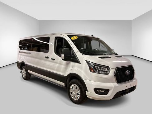 Used 2023 Ford Transit 350 XLT RWD image 5