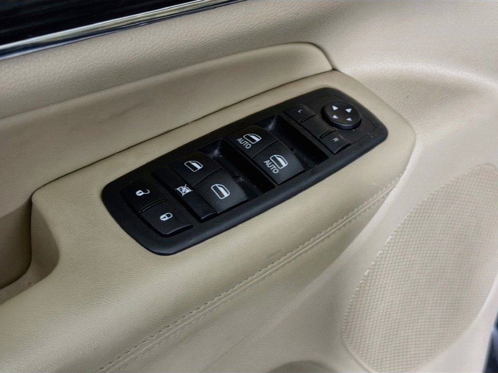 Used 2020 Jeep Grand Cherokee Limited w/ Premium Lighting Group RWD image 23