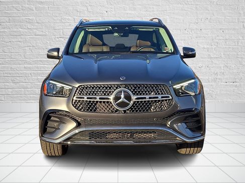 Used 2024 Mercedes-Benz GLE 350 4MATIC w/ AMG Line Exterior image 2