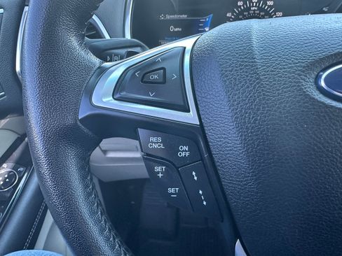 Used 2017 Ford Edge Titanium w/ Equipment Group 302A AWD/4WD image 22