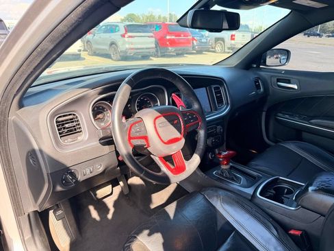 Used 2016 Dodge Charger R/T w/ Plus Group RWD image 10
